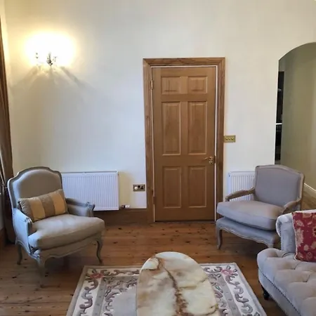 Гостевой дом The Old Dispensary 3*