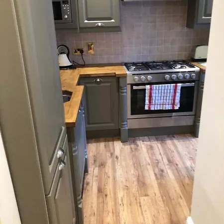 Гостевой дом The Old Dispensary Кинсэйл