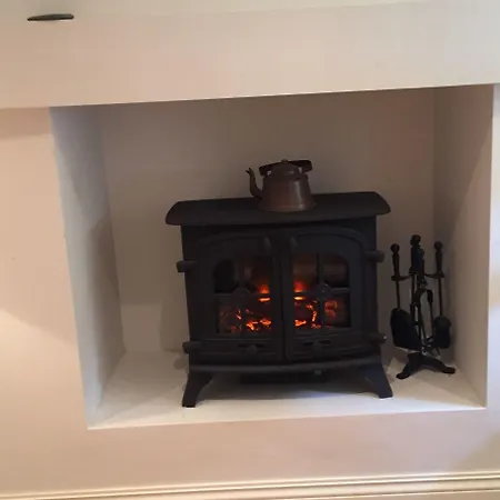 Гостевой дом The Old Dispensary Кинсэйл