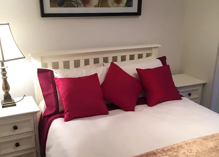 The Old Dispensary 킨세일