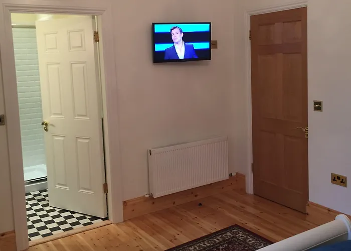 The Old Dispensary 3*