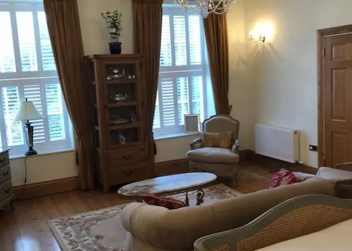 The Old Dispensary 킨세일